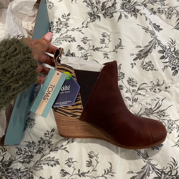 Toms | Shoes | Toms Kelsey Wedge Bootie 